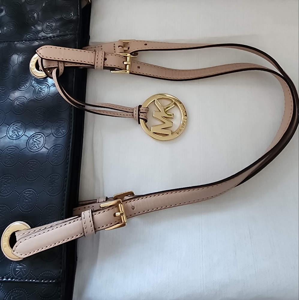 Michael kors Tote - Picture 2 of 11